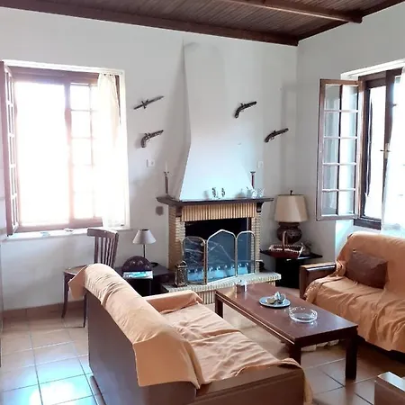 House With 3 Bedrooms In αναβρυτή, With Wonderful Mountain View And Terrace - 50 Km From The Beach Anavryti