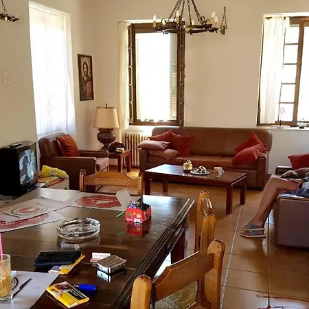 Casa vacanze House With 3 Bedrooms In αναβρυτή, With Wonderful Mountain View And Terrace - 50 Km From The Beach