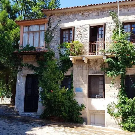 House With 3 Bedrooms In αναβρυτή, With Wonderful Mountain View And Terrace - 50 Km From The Beach Anavryti